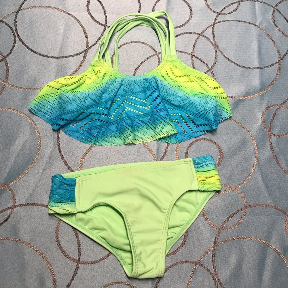 Girls Two Piece Swimming Suit, Size XS/XCH